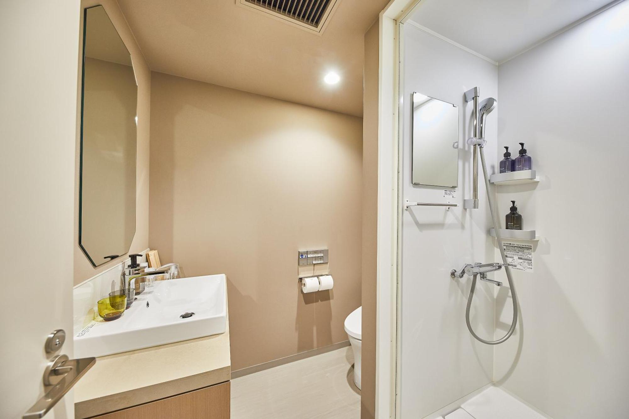 Hotel Lyf Ginza Tokio Zewnętrze zdjęcie
